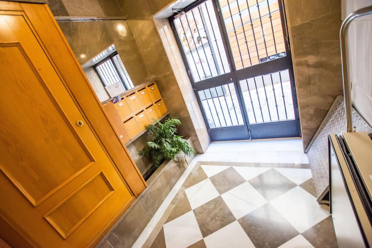 Ibericabeds Rejas Basic Apartment กรานาดา ภายนอก รูปภาพ