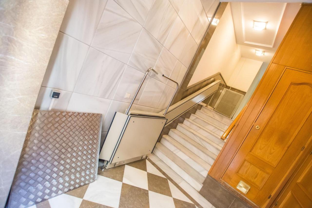 Ibericabeds Rejas Basic Apartment กรานาดา ภายนอก รูปภาพ